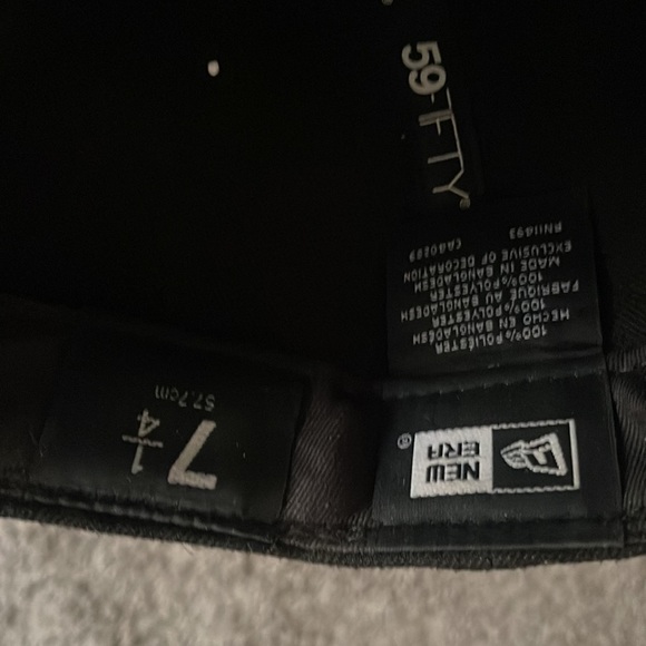 New Era Raider Cap size 7 1/4 worn - Picture 3 of 3